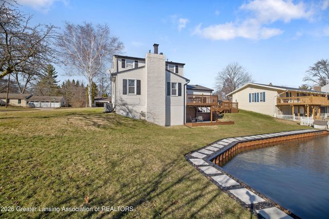 10088 Lafayette Lane, Dimondale, MI 48821