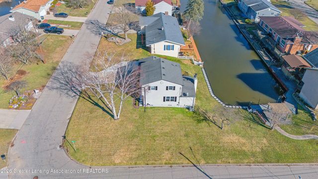 10088 Lafayette Lane, Dimondale, MI 48821