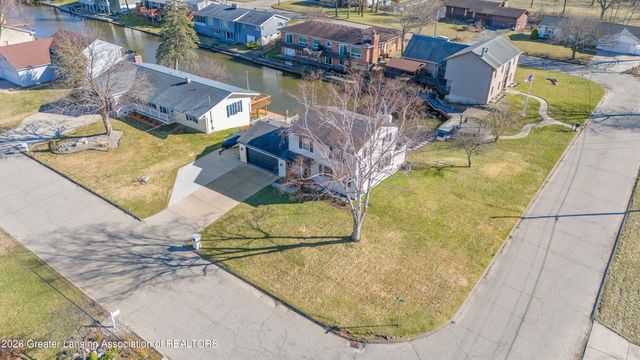 10088 Lafayette Lane, Dimondale, MI 48821