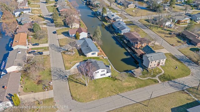 10088 Lafayette Lane, Dimondale, MI 48821