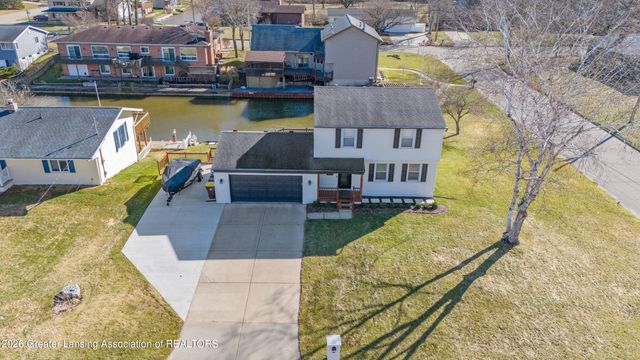 10088 Lafayette Lane, Dimondale, MI 48821