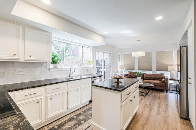 1565 Beaconshire Road, Houston, TX 77077