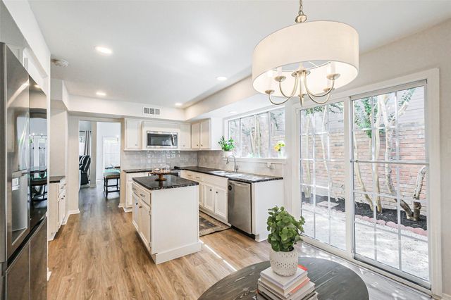 1565 Beaconshire Road, Houston, TX 77077