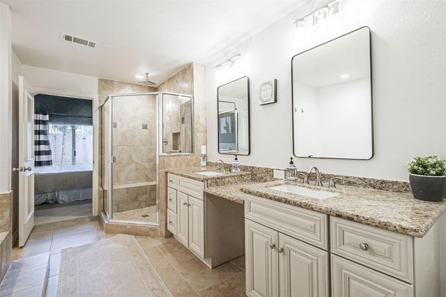 1565 Beaconshire Road, Houston, TX 77077