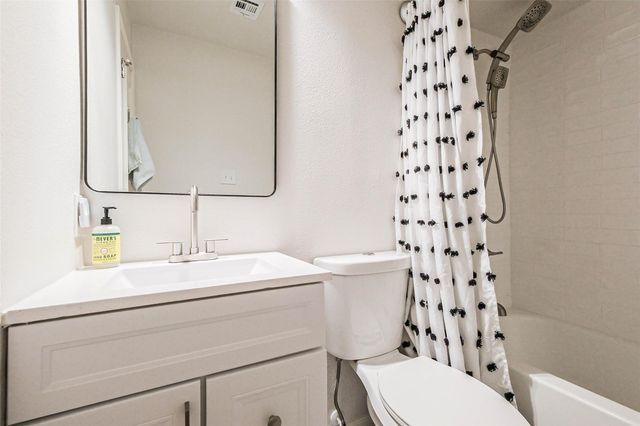 1565 Beaconshire Road, Houston, TX 77077