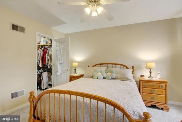 975 HOFFMAN HOME RD, Gettysburg, PA 17325