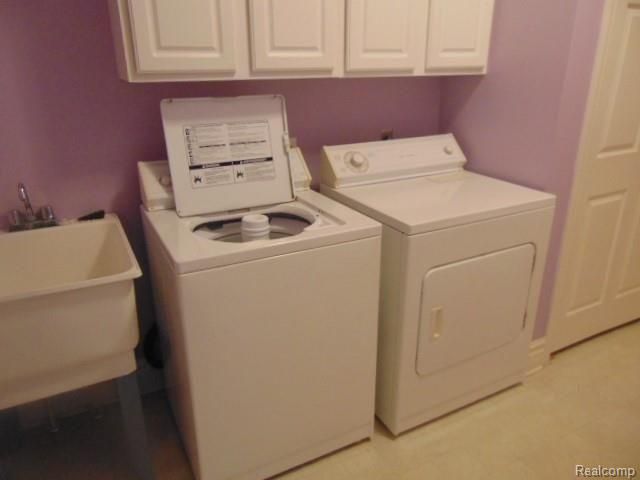 37165 Berkleigh Court, Farmington Hills, MI 48331