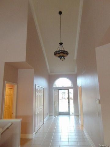 37165 Berkleigh Court, Farmington Hills, MI 48331