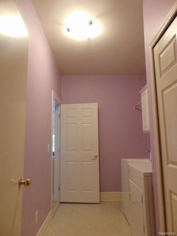 37165 Berkleigh Court, Farmington Hills, MI 48331