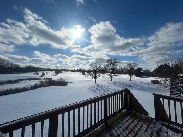 37165 Berkleigh Court, Farmington Hills, MI 48331