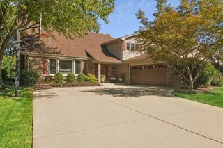 1102 E Waverly Drive, Arlington Heights, IL 60004