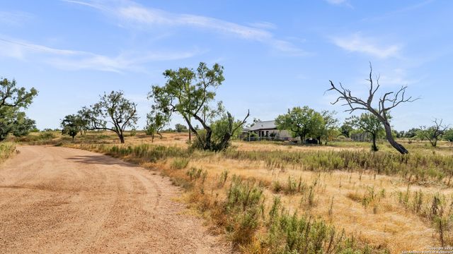 127 offer, Llano, TX 78643