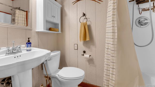 127 offer, Llano, TX 78643