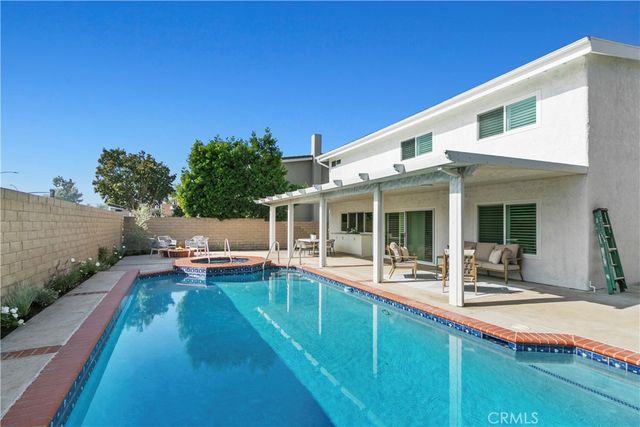 8542 Bayonne, Huntington Beach, CA 92646