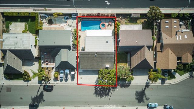 8542 Bayonne, Huntington Beach, CA 92646