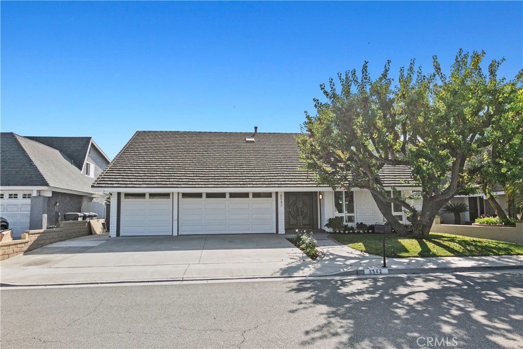 8542 Bayonne, Huntington Beach, CA 92646