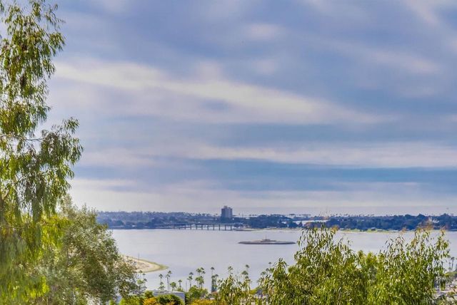 3727 Ticonderoga St, San Diego, CA 92117