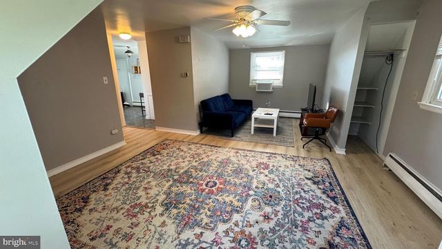 922 LAWNTON TER, Glenolden, PA 19036