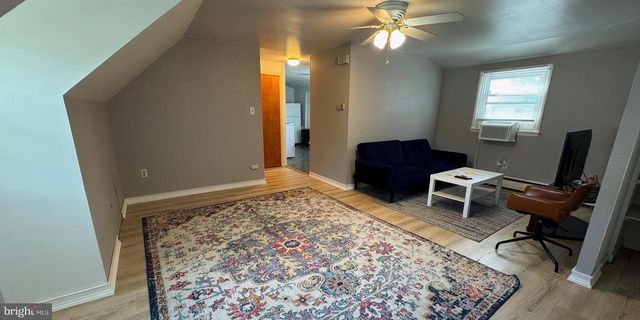 922 LAWNTON TER, Glenolden, PA 19036