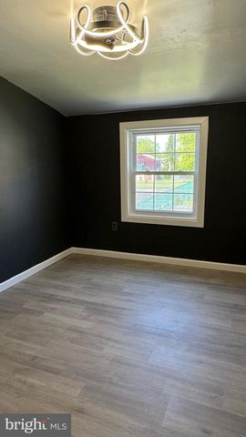 922 LAWNTON TER, Glenolden, PA 19036