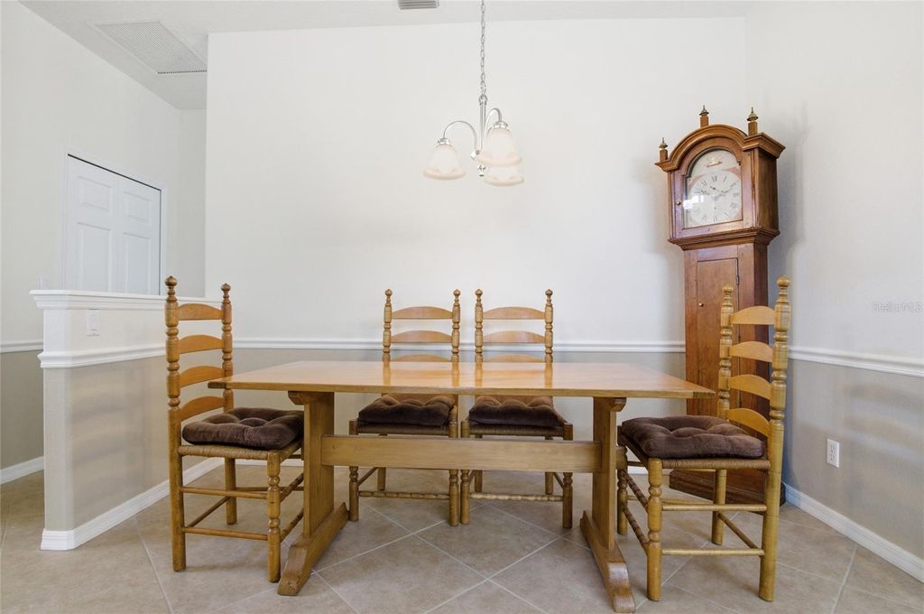 Image 13 of property listing at 21850 TARTAN STREET, Leesburg, FL 34748