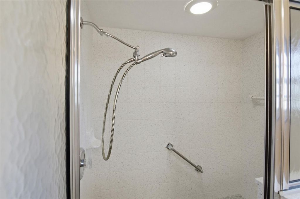 Image 27 of property listing at 21850 TARTAN STREET, Leesburg, FL 34748