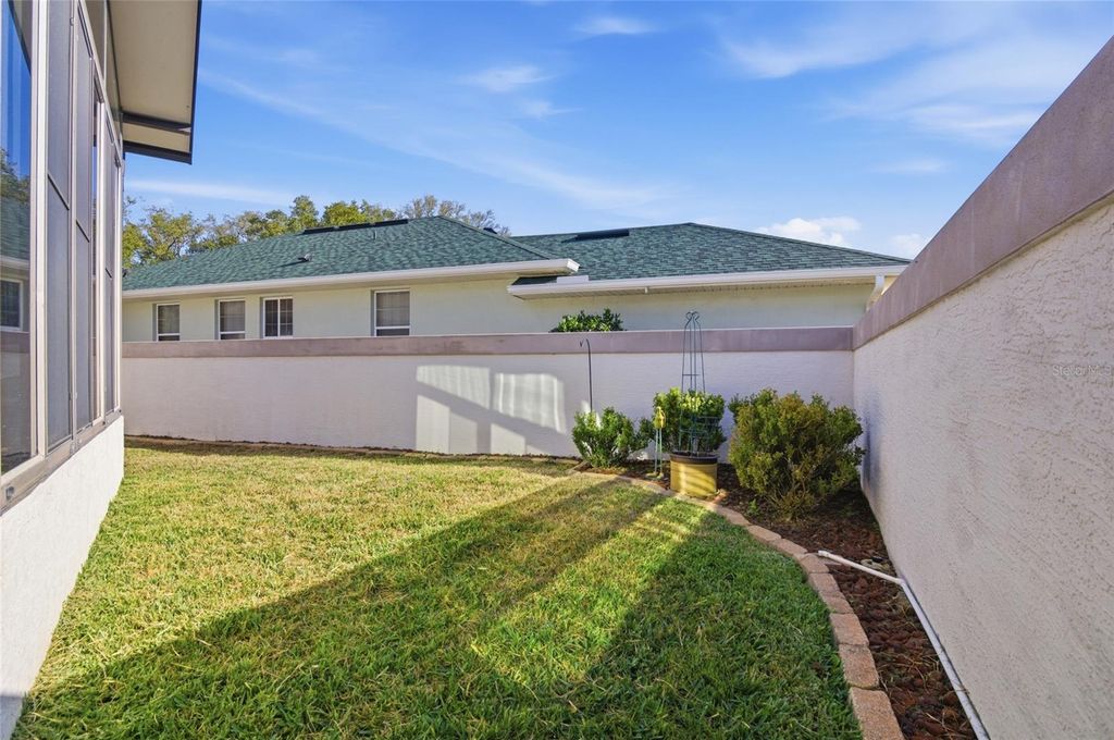 Image 6 of property listing at 21850 TARTAN STREET, Leesburg, FL 34748