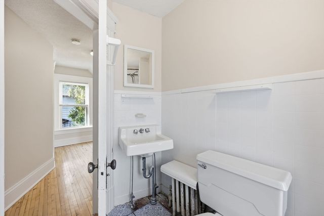 32 Allen Ave, Westfield, MA 01085