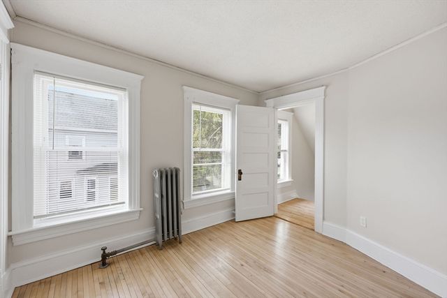 32 Allen Ave, Westfield, MA 01085