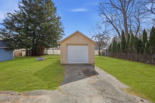 32 Allen Ave, Westfield, MA 01085