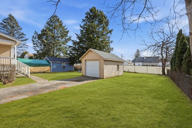 32 Allen Ave, Westfield, MA 01085