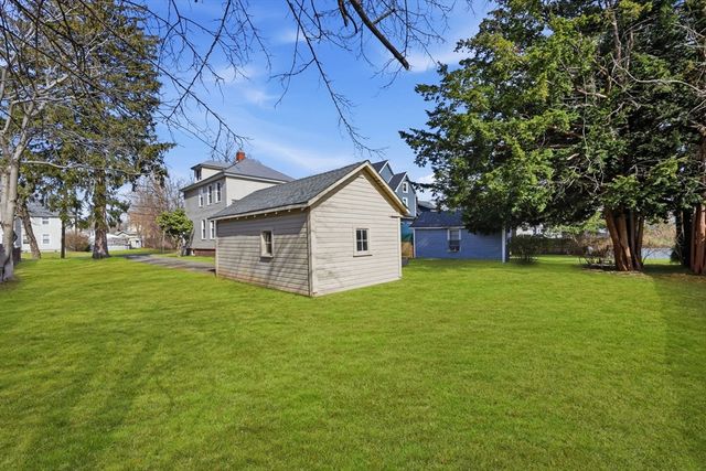 32 Allen Ave, Westfield, MA 01085