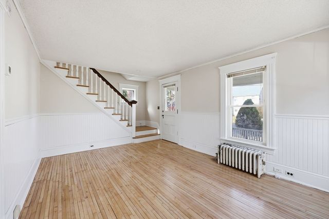 32 Allen Ave, Westfield, MA 01085