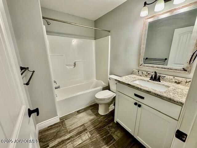 2042 TRENTON COURT, Jefferson City, MO 65109