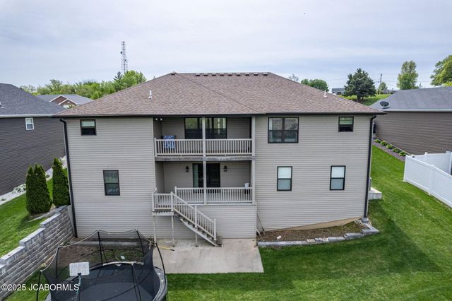 2042 TRENTON COURT, Jefferson City, MO 65109