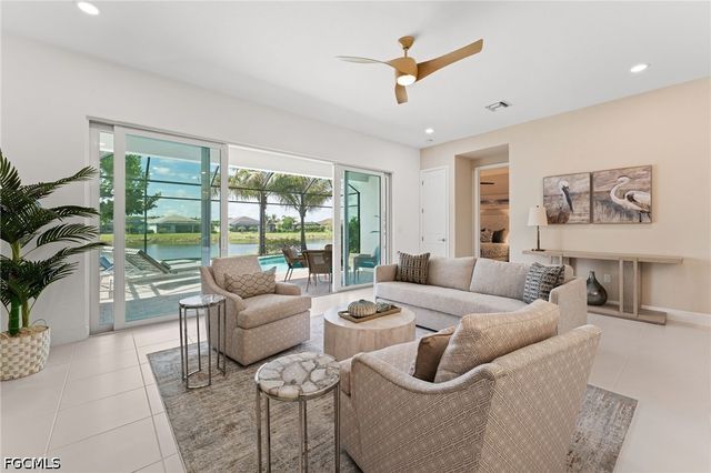 11523 Jacaranda DR, Naples, FL 34120