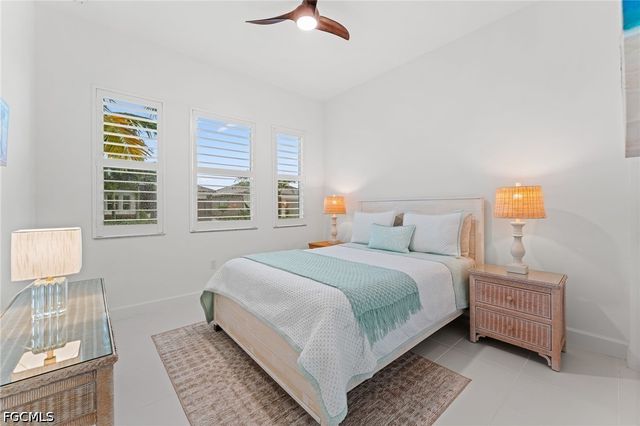 11523 Jacaranda DR, Naples, FL 34120