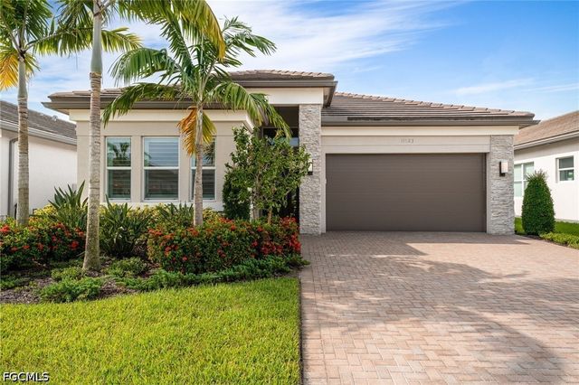 11523 Jacaranda DR, Naples, FL 34120
