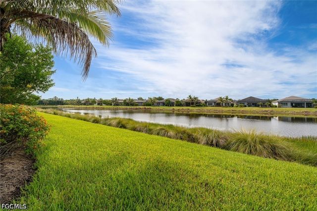 11523 Jacaranda DR, Naples, FL 34120