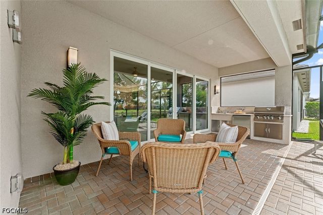 11523 Jacaranda DR, Naples, FL 34120