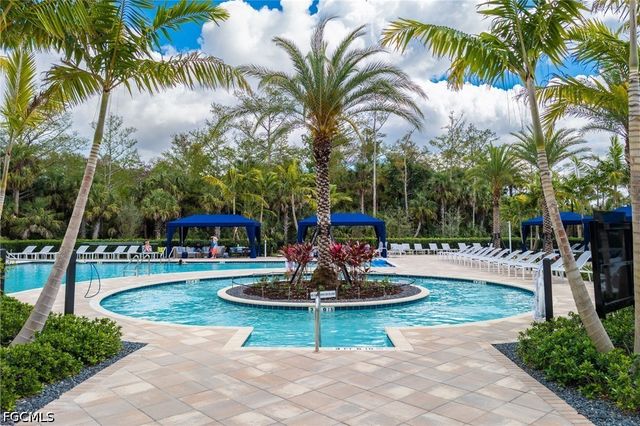 11523 Jacaranda DR, Naples, FL 34120