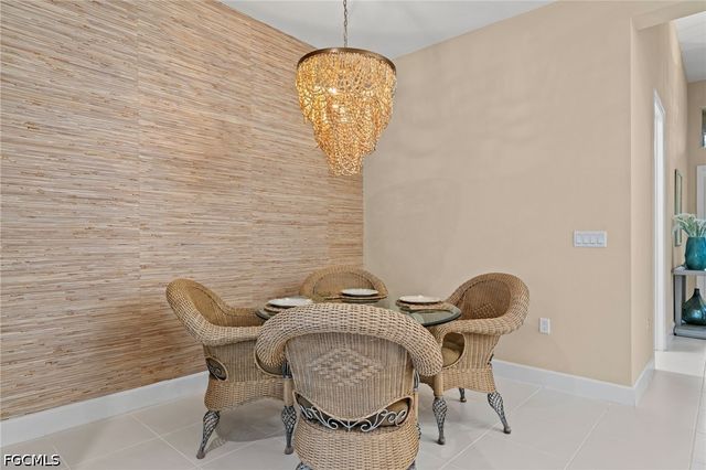 11523 Jacaranda DR, Naples, FL 34120