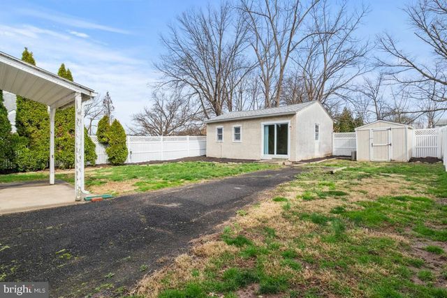 115 S 6TH ST, North Wales, PA 19454