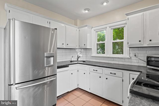115 S 6TH ST, North Wales, PA 19454