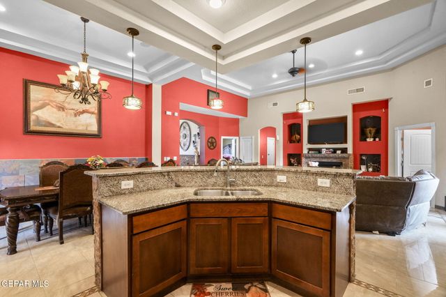 248 S Moon Road, Socorro, TX 79927