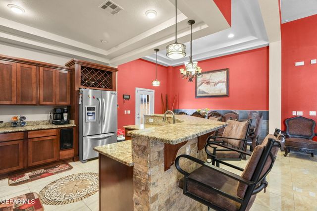 248 S Moon Road, Socorro, TX 79927