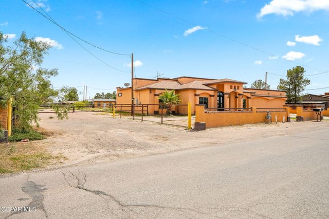 248 S Moon Road, Socorro, TX 79927