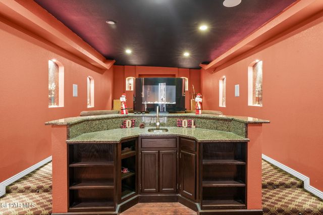 248 S Moon Road, Socorro, TX 79927