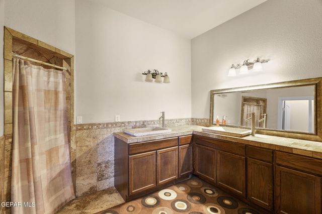 248 S Moon Road, Socorro, TX 79927