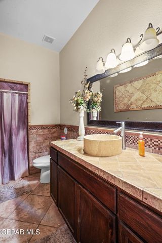 248 S Moon Road, Socorro, TX 79927